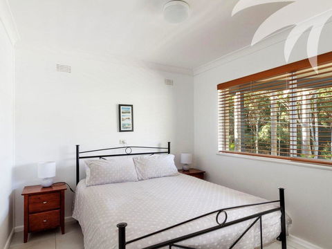 Picture Perfect Lizzie Palms 2 - Taree Accommodation 0