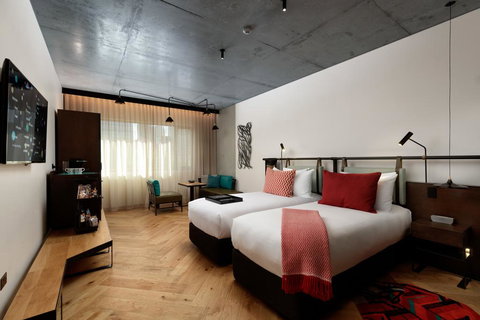 QT Melbourne - Taree Accommodation 3