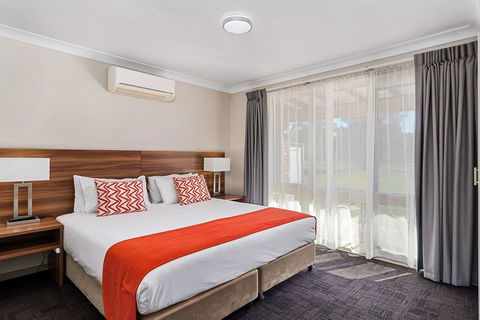 Quality Inn Carriage House - Taree Accommodation 2