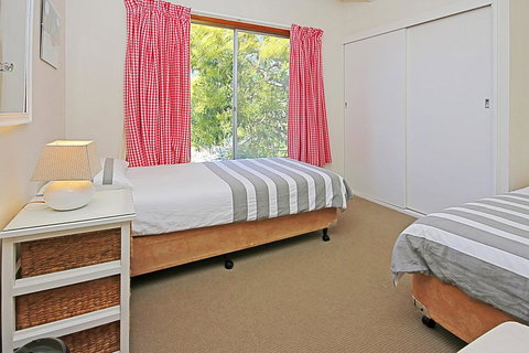 REST ASHORE At MOLLYMOOK - Taree Accommodation 3