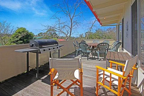 REST ASHORE At MOLLYMOOK - Taree Accommodation 0