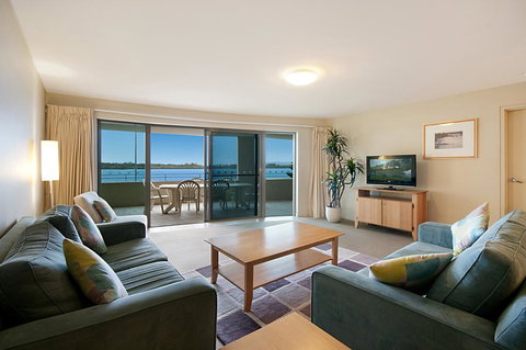 Riverside Holiday Apartments - Taree Accommodation 3