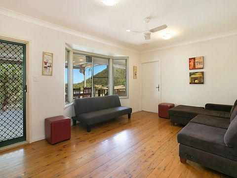 Rosa House In Broke, 4br House In Walking Distance To Cellar Doors - Taree Accommodation 3