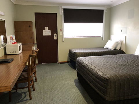 Roydons Motor Inn - Taree Accommodation 2