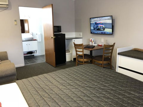 Roydons Motor Inn - Taree Accommodation 1
