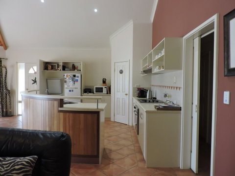 Rural Hideaway - Yallingup - Taree Accommodation 2