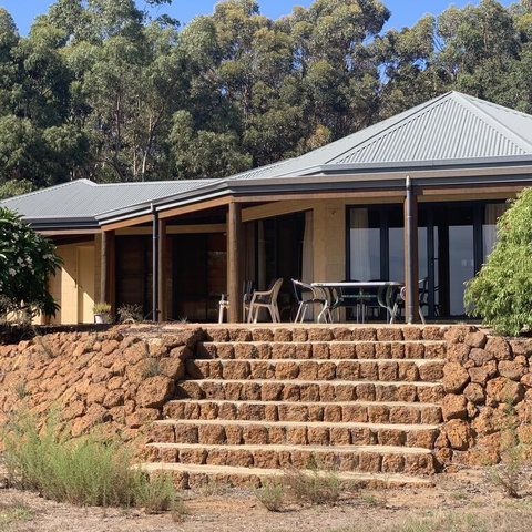 Rural Hideaway - Yallingup - Taree Accommodation 3
