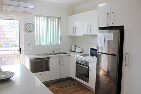 Sand And Sea 5 - Taree Accommodation 2