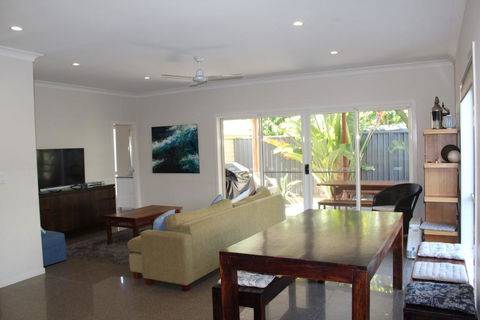 Sawtell Swells - Taree Accommodation 1