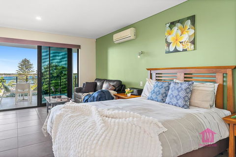 Seamist - Taree Accommodation 2