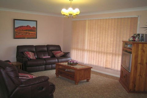 SEASCAPE In NARRAWALLEE - Taree Accommodation 1