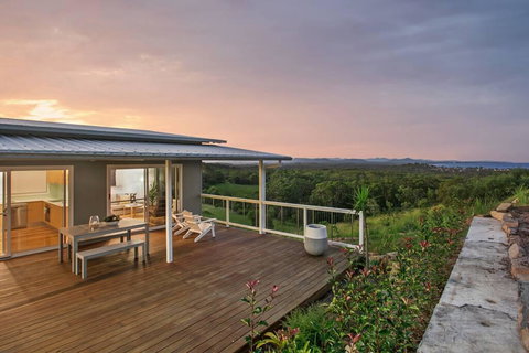 Seascape Scotts Head - Taree Accommodation 0