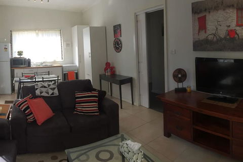 Self-contained Private 2 Bedroom Apartment - Taree Accommodation 1