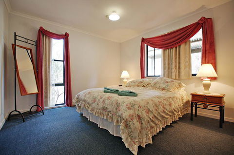 Serenity Grove - Taree Accommodation 0