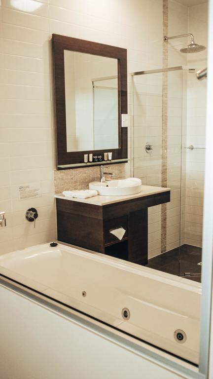 Sfera's Park Suites & Convention Centre - Taree Accommodation 3