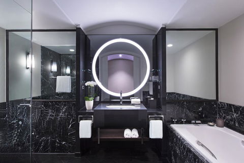 Sheraton Grand Sydney Hyde Park - Taree Accommodation 1