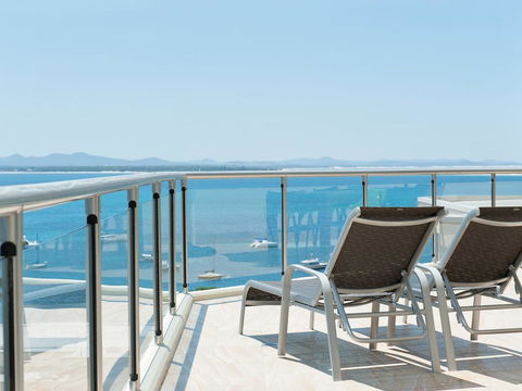 Shoal Bay Penthouse With Views And Resort Facilities - Taree Accommodation 0