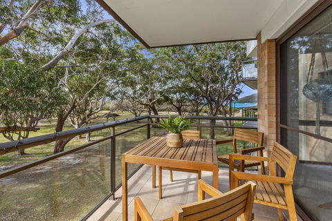 Shoreline, Unit 15,1 Intrepid Close - Taree Accommodation 0