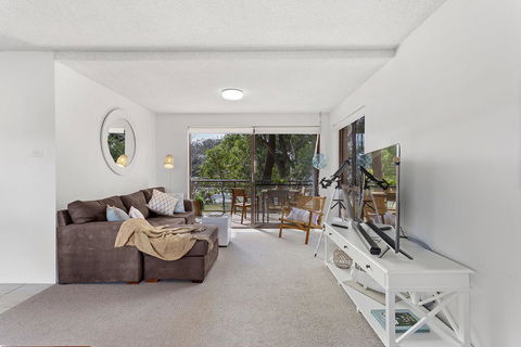 Shoreline, Unit 15,1 Intrepid Close - Taree Accommodation 2