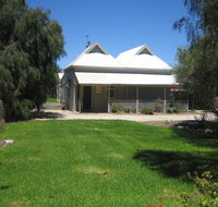 Showgrounds Cottage Naracoorte - Taree Accommodation
