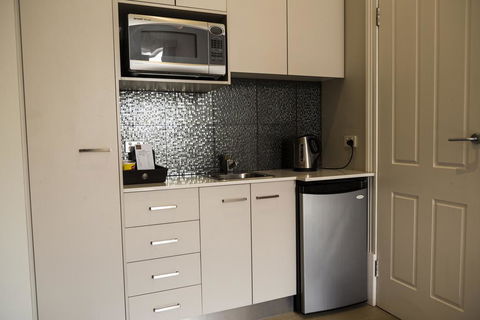 Simmers Serviced Apartments - Taree Accommodation 2