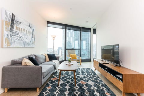 Skyscraper Apartment With Floor To Ceiling Views - Taree Accommodation 0