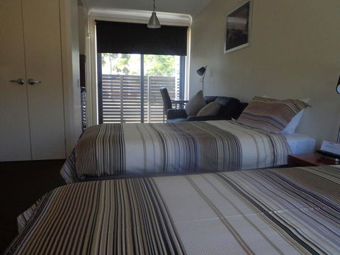 Smart Stayzzz Inns - Taree Accommodation 1