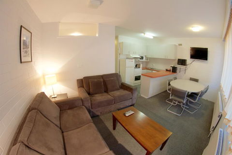 Snow Ski Apartments 19 - Taree Accommodation 1