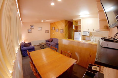 Snow Ski Apartments 29 - Taree Accommodation 2