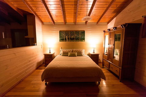 Southern Anchorage Retreat - Taree Accommodation 1