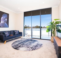 SP246-Brandnew modern Apt in Penrith with parking - Taree Accommodation