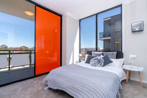 SP246-Brandnew Modern Apt In Penrith With Parking - Taree Accommodation 1