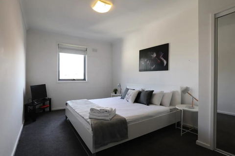 Spacious 2 Bedroom Apartment In Melbourne's Southbank - Taree Accommodation 3