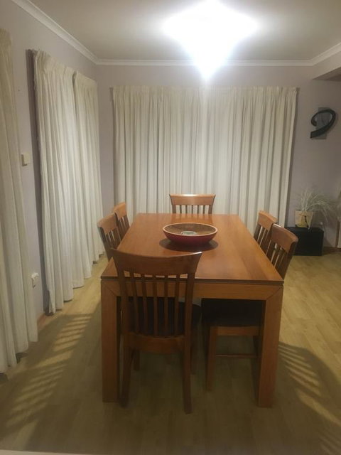 Spacious And Central To CBD - Taree Accommodation 2