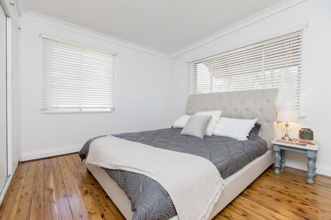 Stay At Meurant Wagga - Taree Accommodation 3