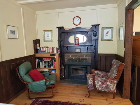 Stringer's Cottage - Taree Accommodation 3