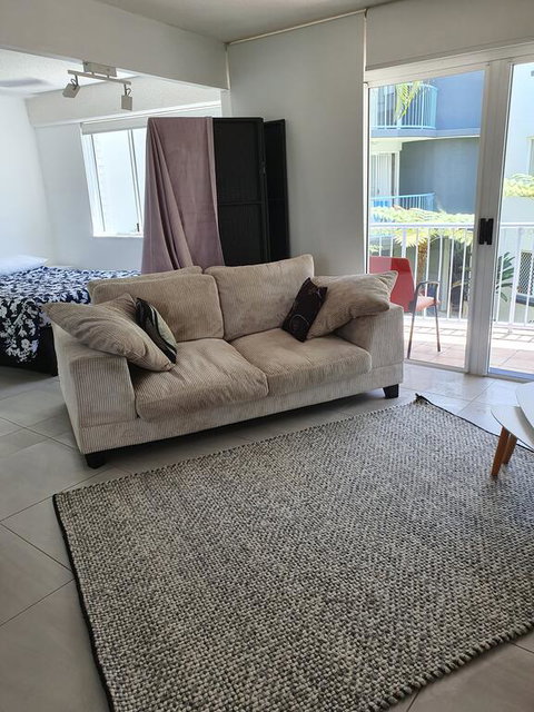 Studio Apartment Mooloolaba Beach Holiday Management - Taree Accommodation 1