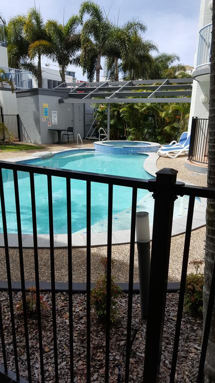 Studio Apartment Mooloolaba Beach Holiday Management - Taree Accommodation 2