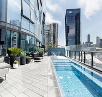 Stunning luxury apartment high above the city - Taree Accommodation