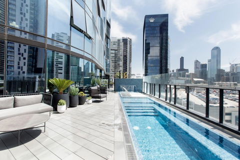 Stunning Luxury Apartment High Above The City - Taree Accommodation 0
