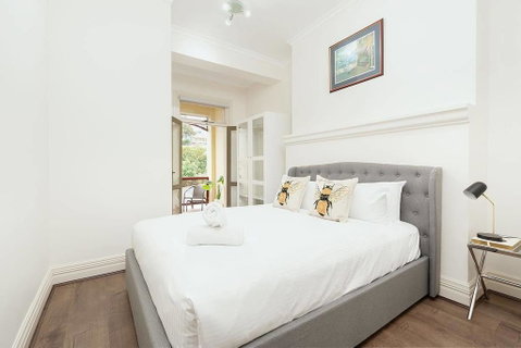 STUNNING SYDNEY HOME 7 - Taree Accommodation 2