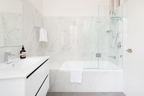STUNNING SYDNEY HOME 7 - Taree Accommodation 3