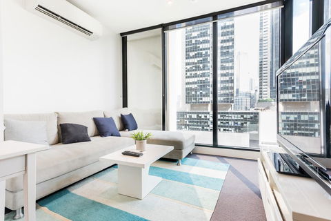 Stylish 1BR Apartment In Southbank - Taree Accommodation 0