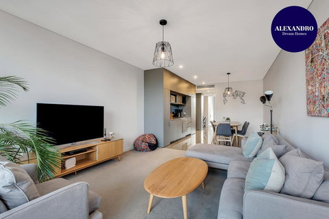 STYLISH CAMPERDOWN APARTMENT And PARKING INC - Taree Accommodation 0
