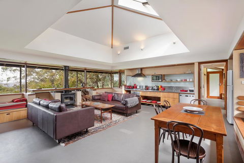 Summer House - Taree Accommodation 0