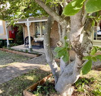 SUMMER HOUSE - CENTRAL LOCATION Near PARK - Taree Accommodation