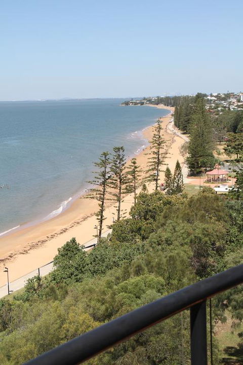 Sunset Sails Redcliffe - Taree Accommodation 2