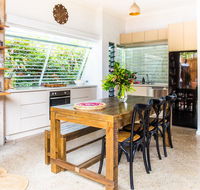 Sunworship Villas 3 and 4 - Taree Accommodation