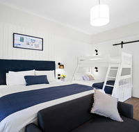 Surfaris Retreat - Taree Accommodation