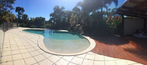 TAKURA HEIGHTS Modern Country Apartment With Pool Access - Taree Accommodation 1